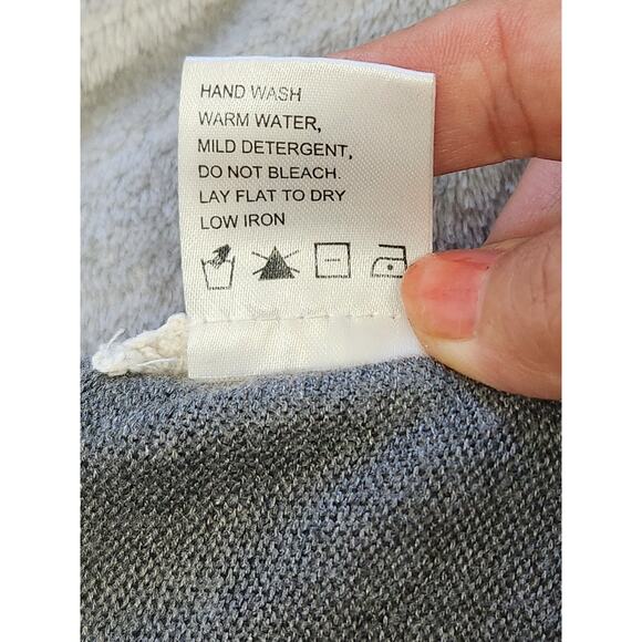 Grace & Lace Long Sleeve Lightweight Crochet Viscose Hi Lo Tunics, Size Large - Picture 9 of 9